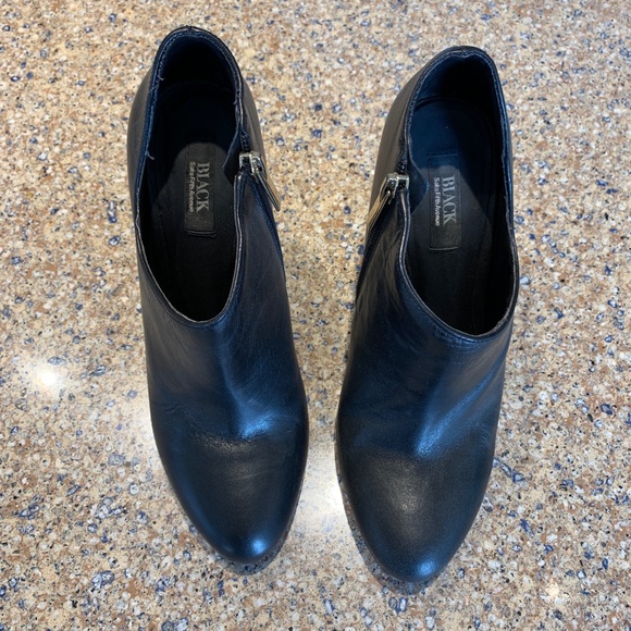 black by Sax Avenue Shoes - Black by Sax Black booties size 8